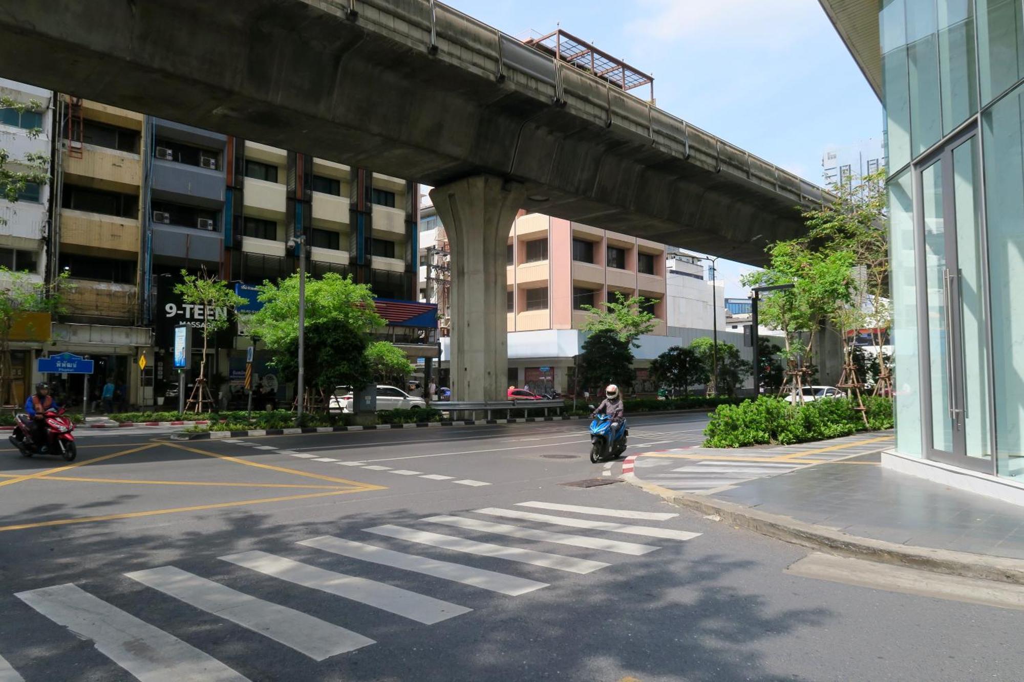 Les Fleurs Bangkok Hostel Экстерьер фото